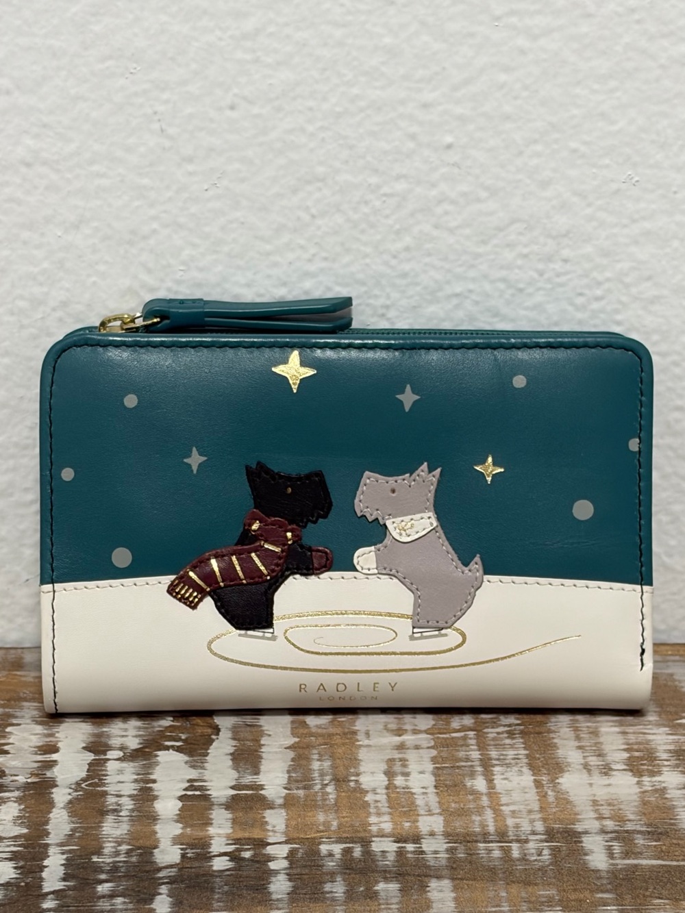 Radley London “Sparkle Skate” Limited Edition 2021 Christmas - Like New